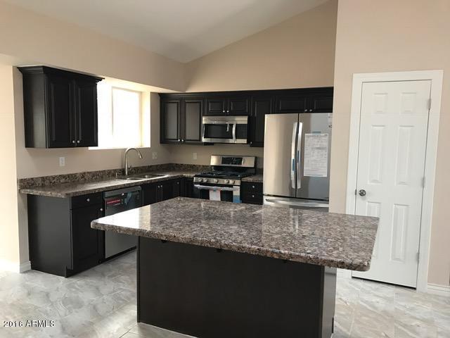 3125 N 40th Dr, Phoenix, AZ 85019 photo 1