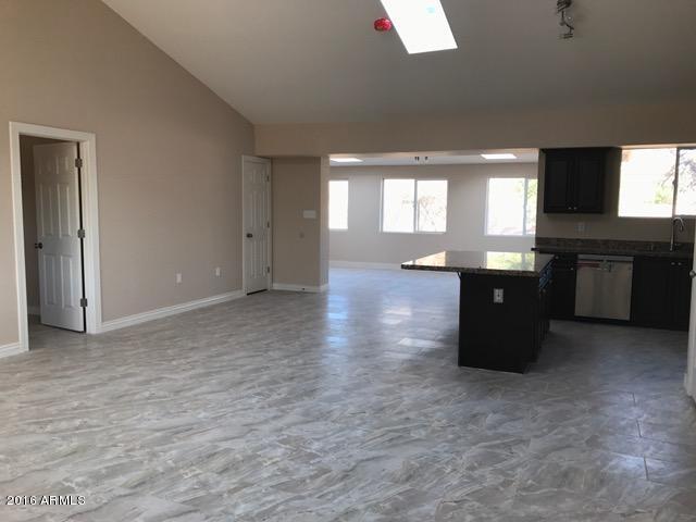 3125 N 40th Dr, Phoenix, AZ 85019 photo 16