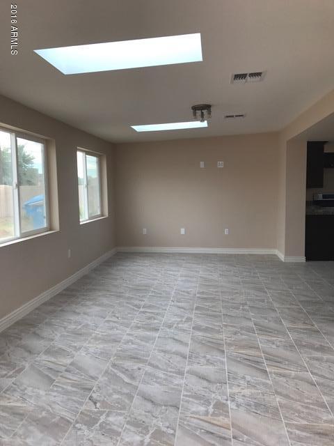 3125 N 40th Dr, Phoenix, AZ 85019 photo 12
