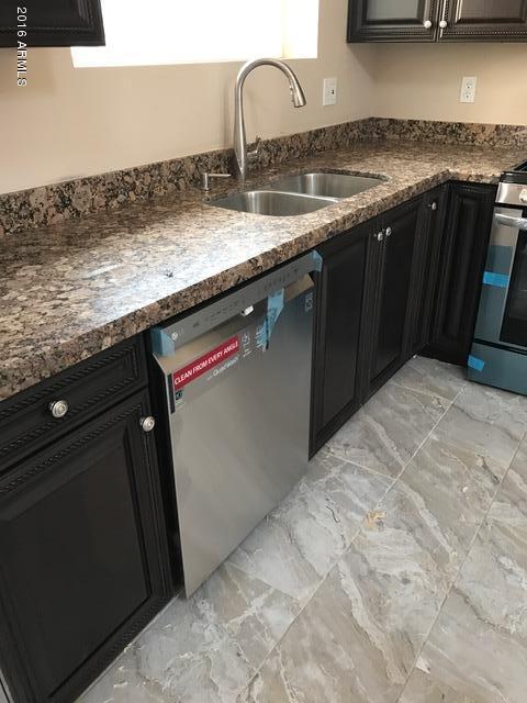 3125 N 40th Dr, Phoenix, AZ 85019 photo 6
