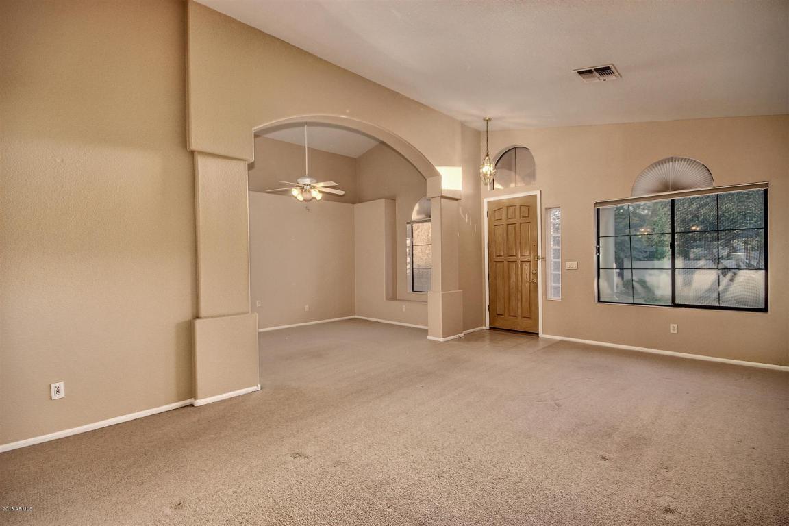 16671 S 2nd Pl, Phoenix, AZ 85048 photo 4