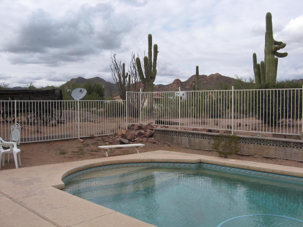1346 E Frontier St, Apache Junction, AZ 85119 photo 3