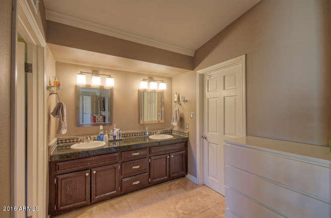 2530 E Paradise Dr, Phoenix, AZ 85028 photo 17