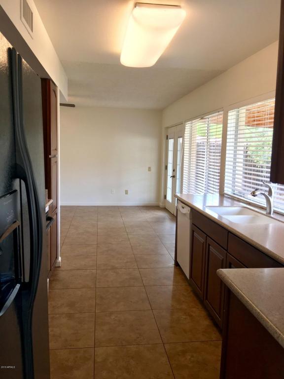 970 E Lobster Trap Ln, Tempe, AZ 85283 photo 8