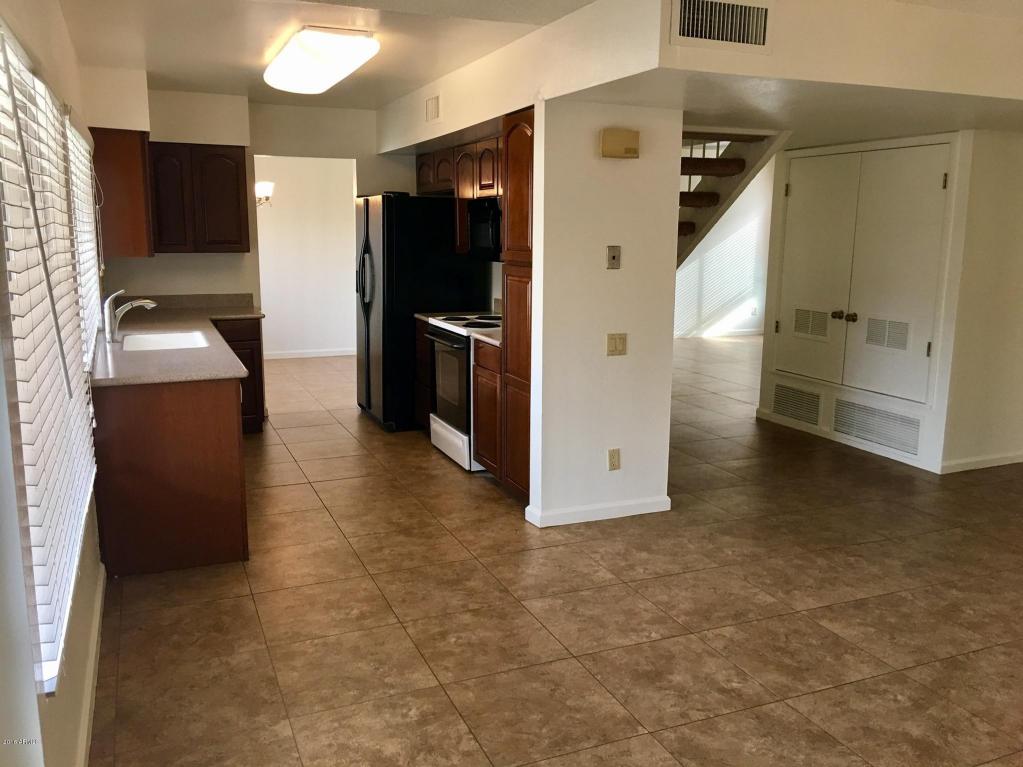 970 E Lobster Trap Ln, Tempe, AZ 85283 photo 9