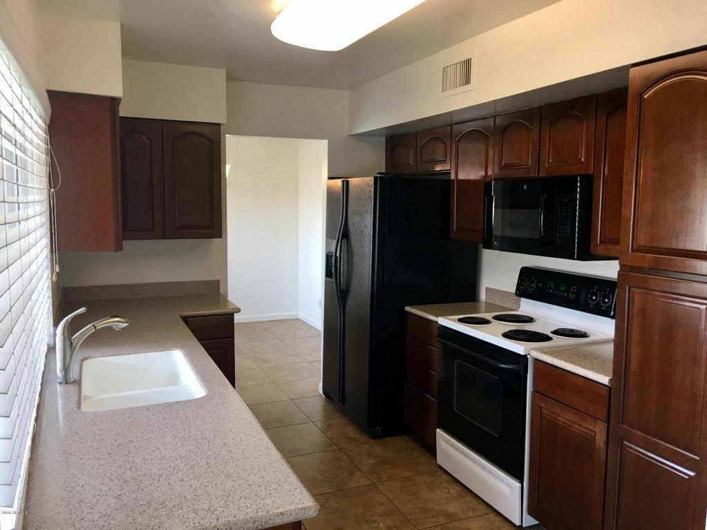 970 E Lobster Trap Ln, Tempe, AZ 85283 photo 4