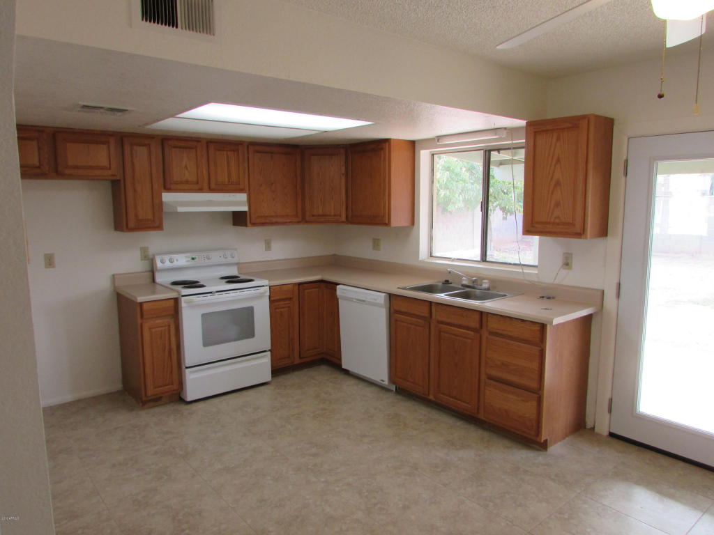 653 E Hampton Ave, Mesa, AZ 85204 photo 2