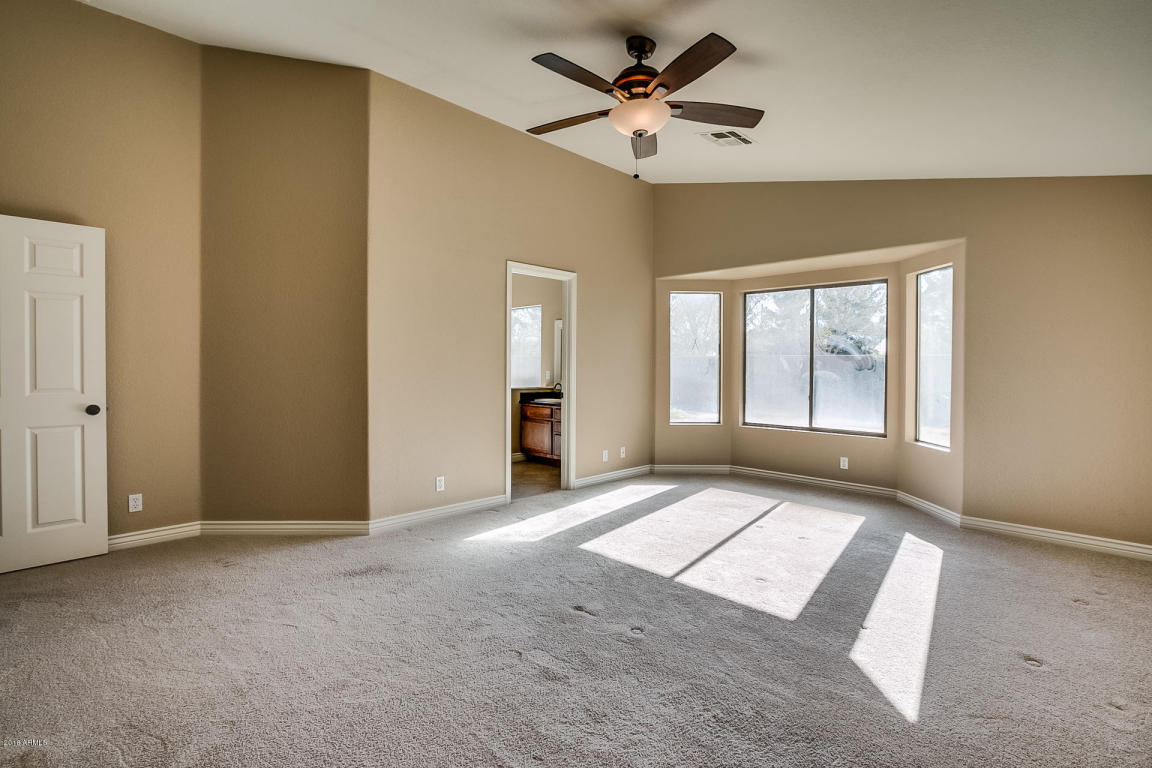 2253 E Robin Ln, Gilbert, AZ 85296 photo 14