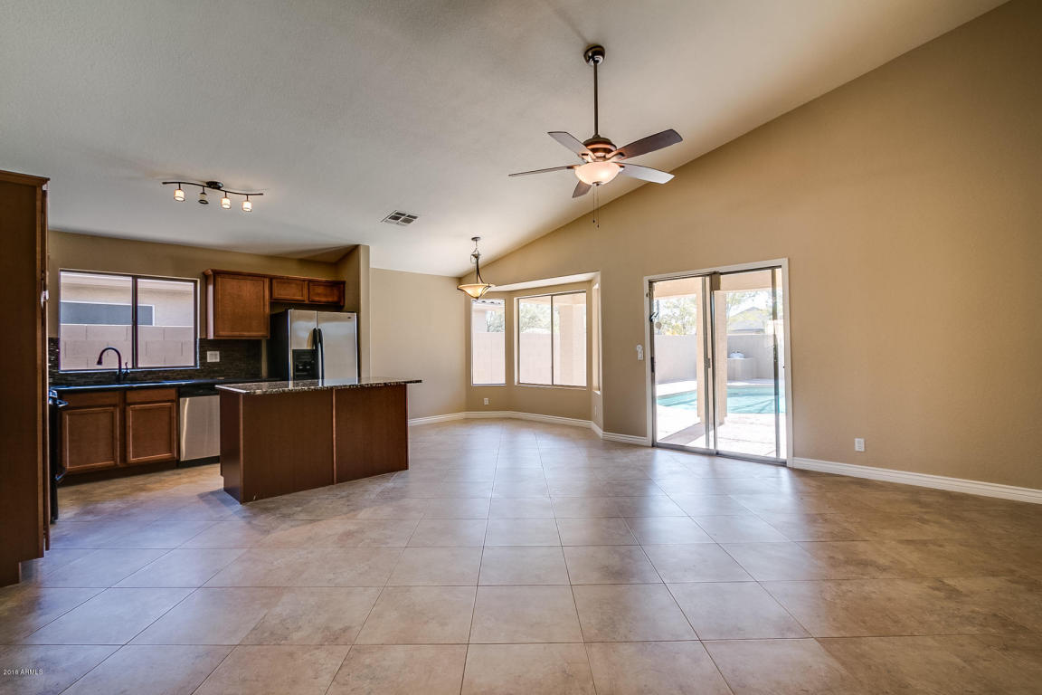 2253 E Robin Ln, Gilbert, AZ 85296 photo 10