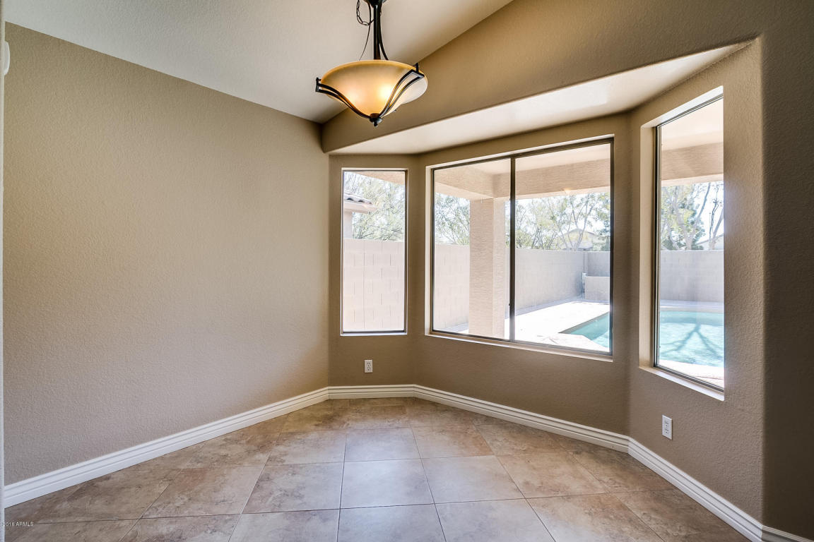 2253 E Robin Ln, Gilbert, AZ 85296 photo 9