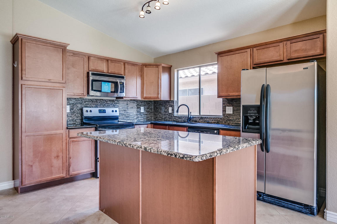 2253 E Robin Ln, Gilbert, AZ 85296 photo 6