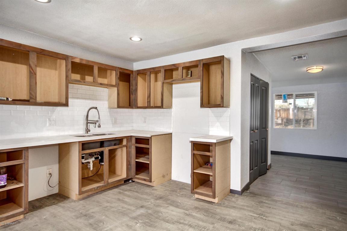 5342 N 22nd Dr, Phoenix, AZ 85015 photo 9