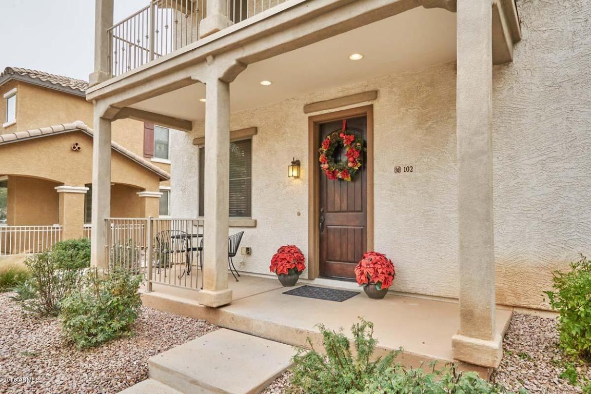 102 E Catclaw St, Gilbert, AZ 85296 photo 1