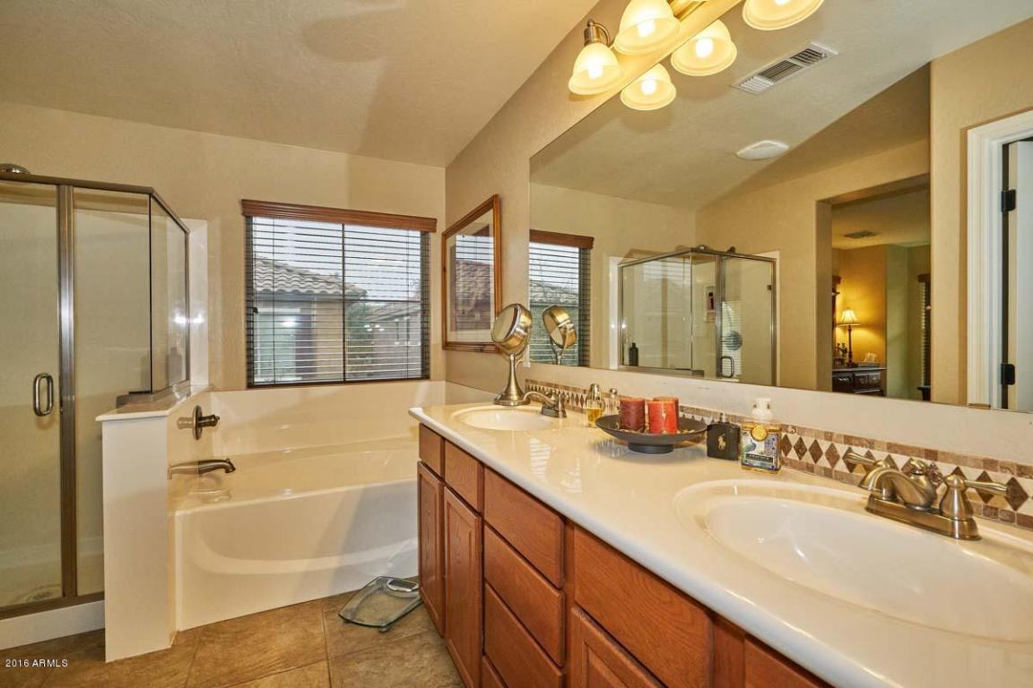 102 E Catclaw St, Gilbert, AZ 85296 photo 23