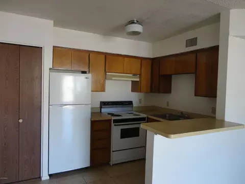 480 E Hondo Ave, Apache Junction, AZ 85119 photo 4