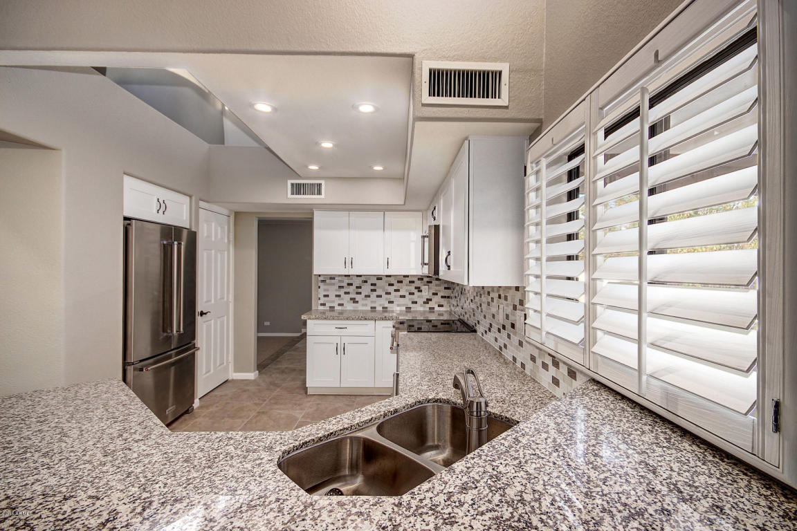 4614 E Monte Way, Phoenix, AZ 85044 photo 8