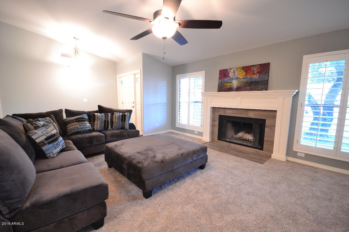 449 E Marigold Ln, Tempe, AZ 85288 photo 3
