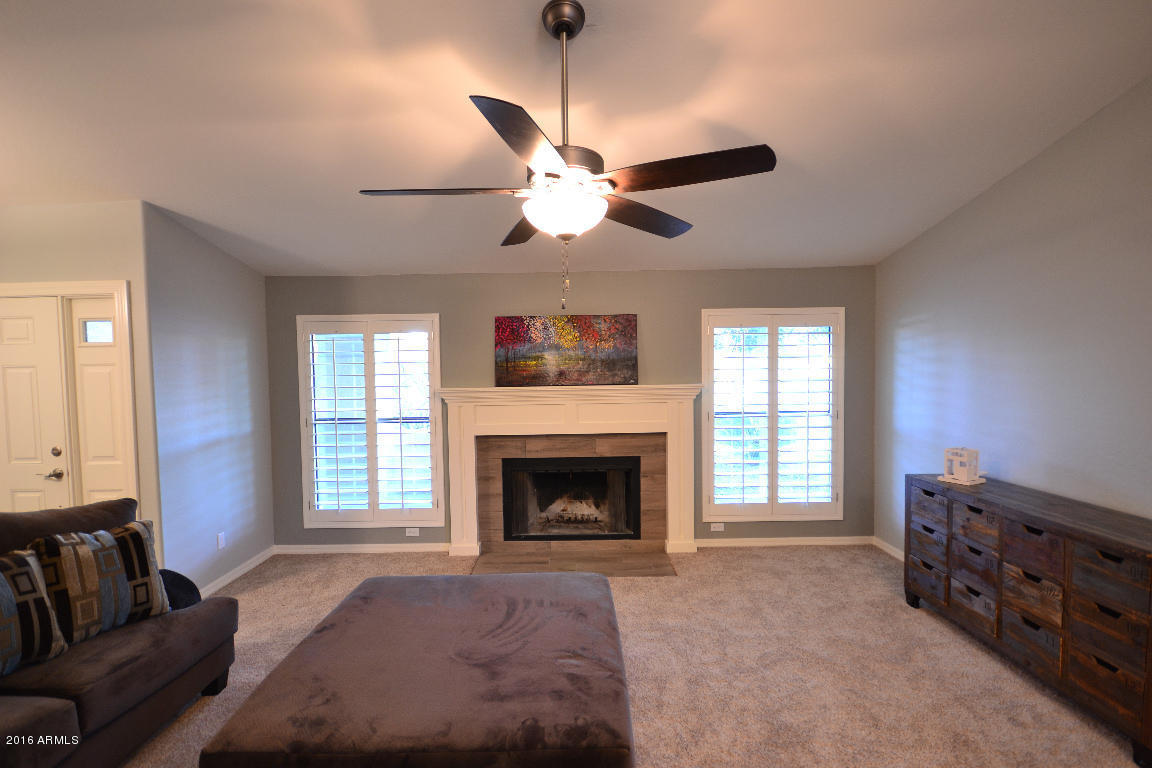 449 E Marigold Ln, Tempe, AZ 85288 photo 4