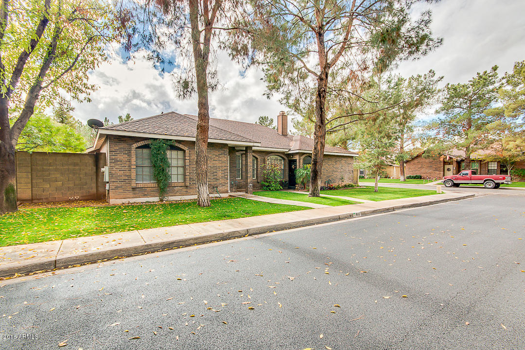 811 E Bruce Ave, Gilbert, AZ 85234 photo 2