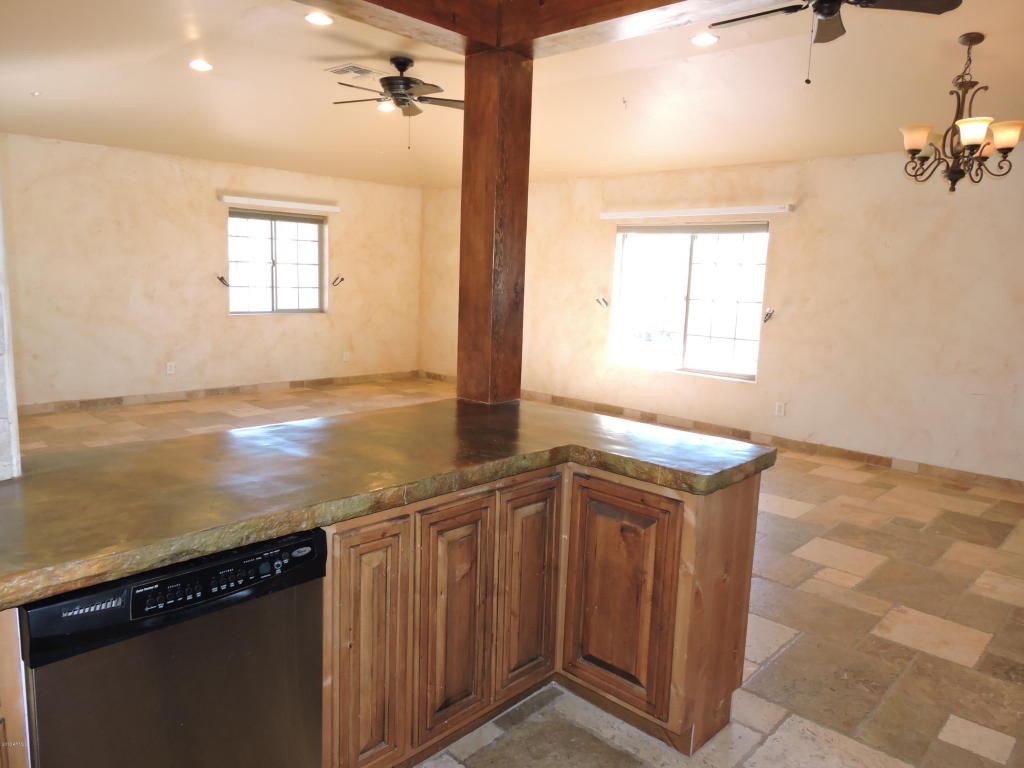 802 E Desert Hills Dr, Phoenix, AZ 85086 photo 5