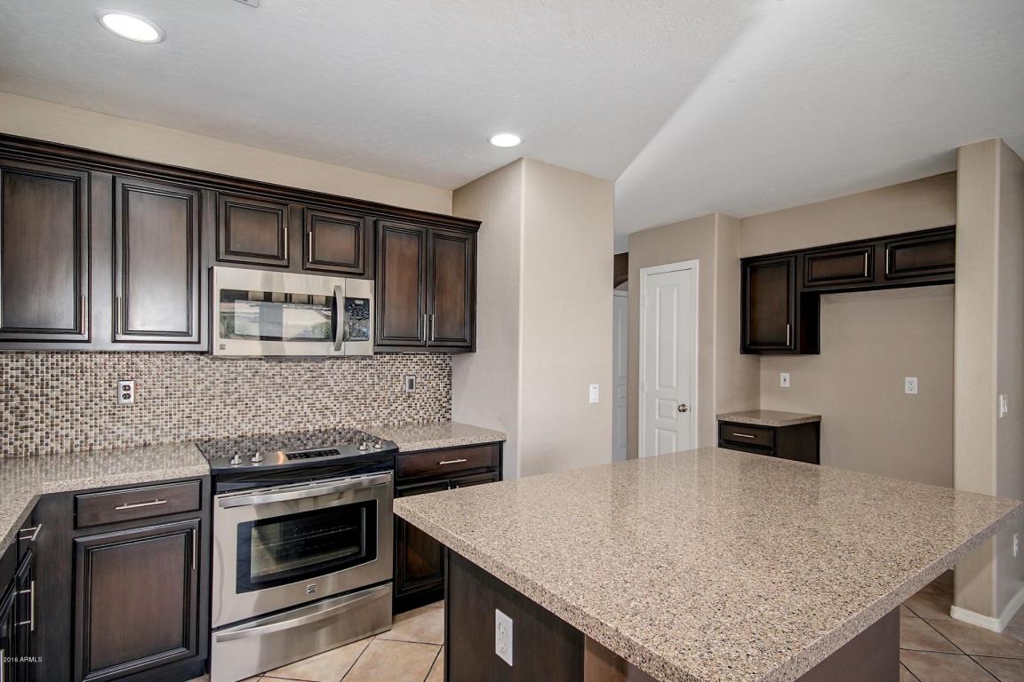 642 E Sherri Dr, Gilbert, AZ 85296 photo 2