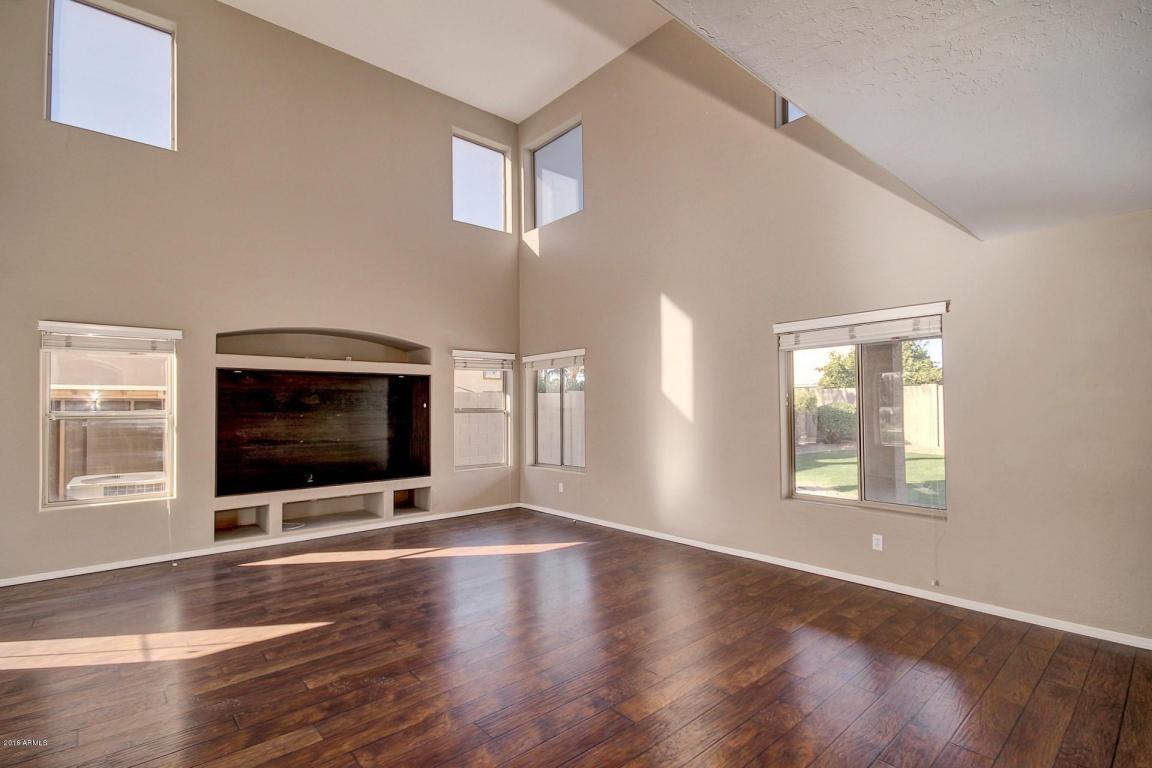 642 E Sherri Dr, Gilbert, AZ 85296 photo 8