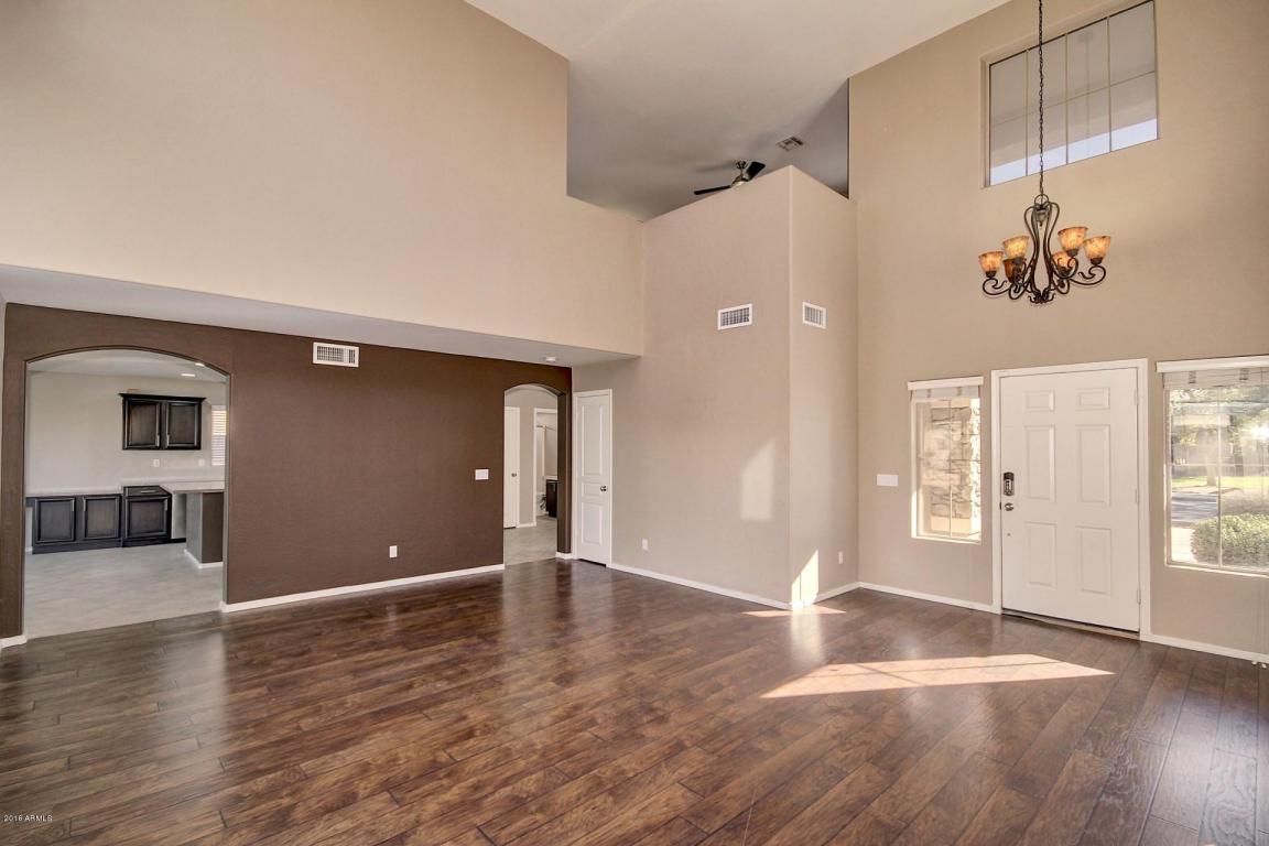 642 E Sherri Dr, Gilbert, AZ 85296 photo 5