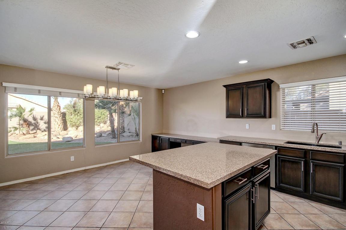 642 E Sherri Dr, Gilbert, AZ 85296 photo 3