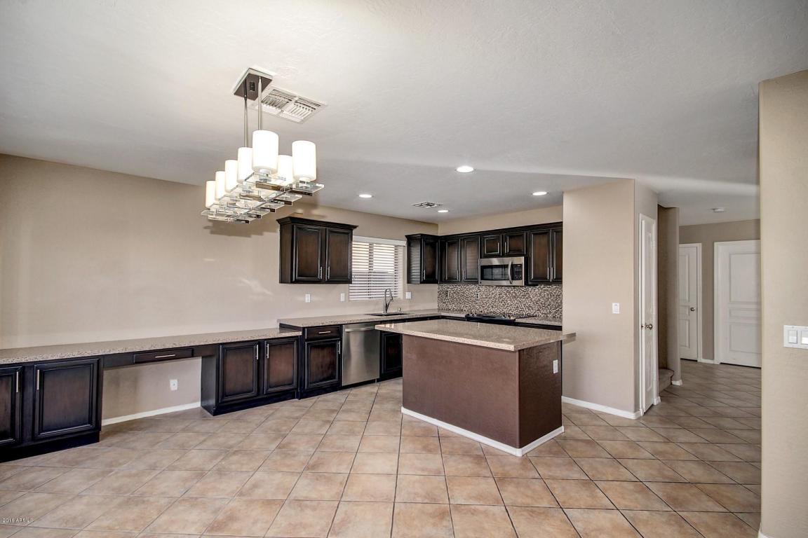 642 E Sherri Dr, Gilbert, AZ 85296 photo 4