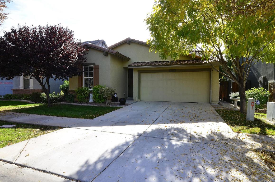 3351 E Comstock Dr, Gilbert, AZ 85296 photo 4