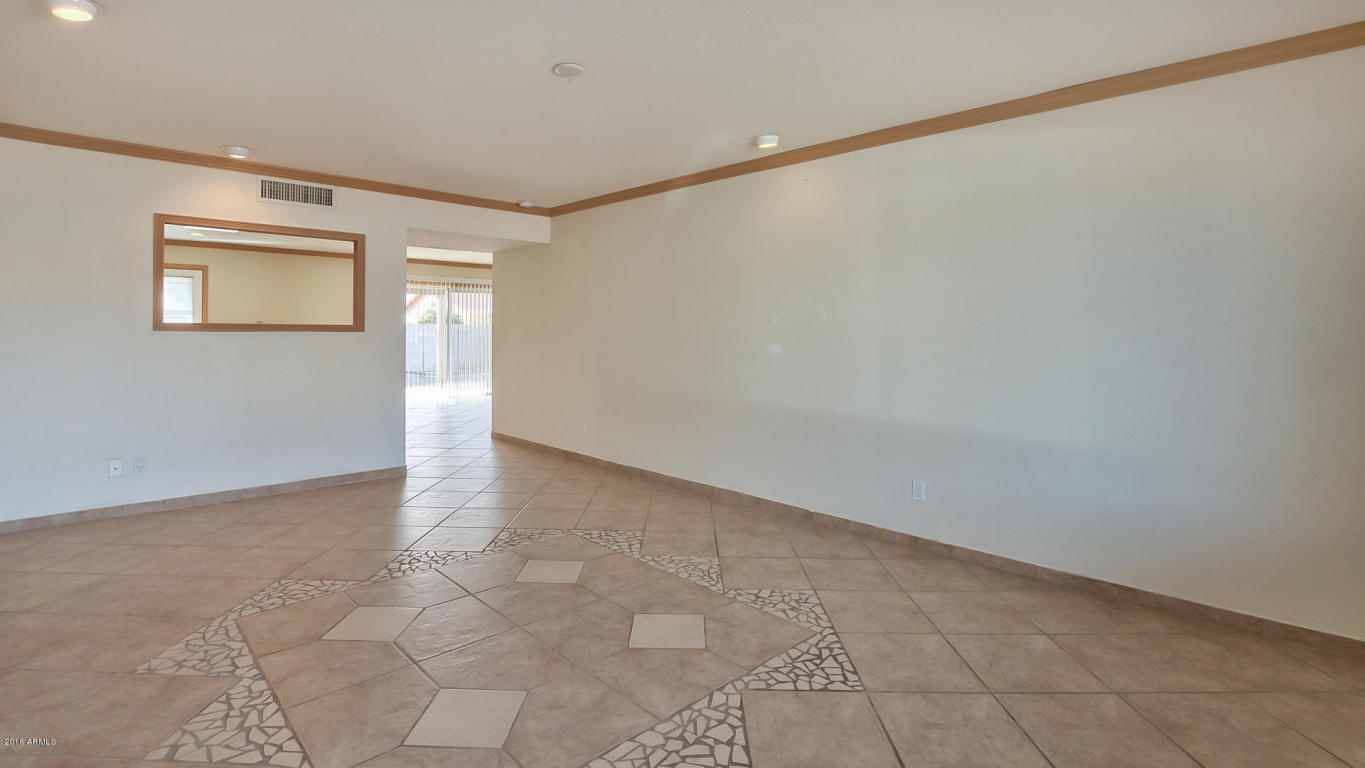 2155 E La Donna Dr, Tempe, AZ 85283 photo 5