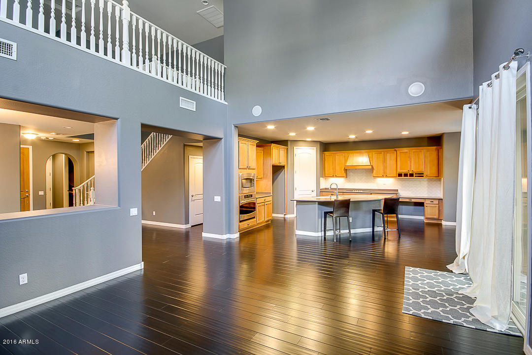 3826 E Half Hitch Pl, Phoenix, AZ 85050 photo 7