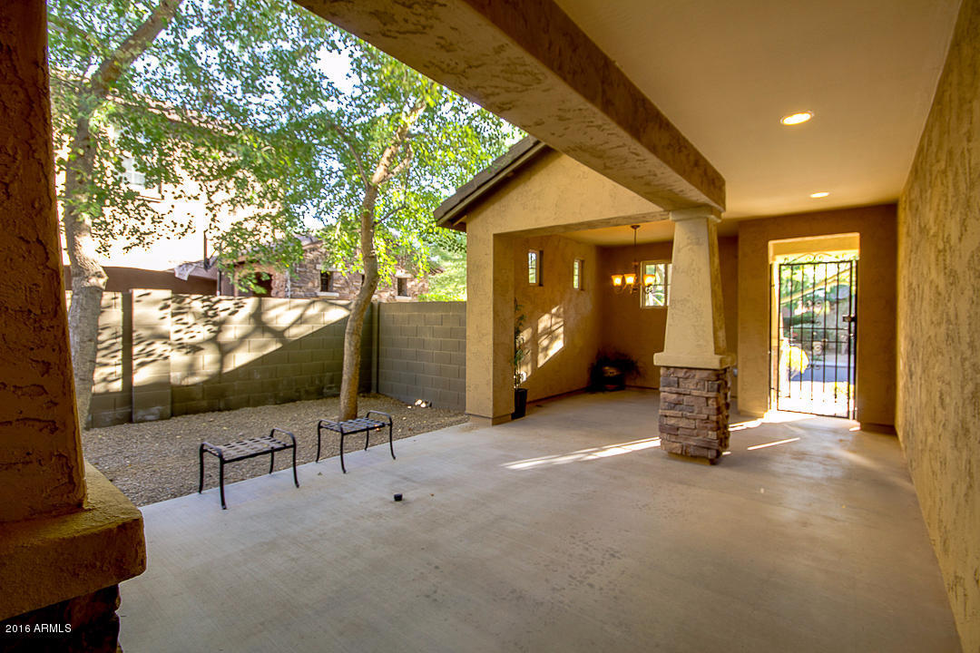 3826 E Half Hitch Pl, Phoenix, AZ 85050 photo 3