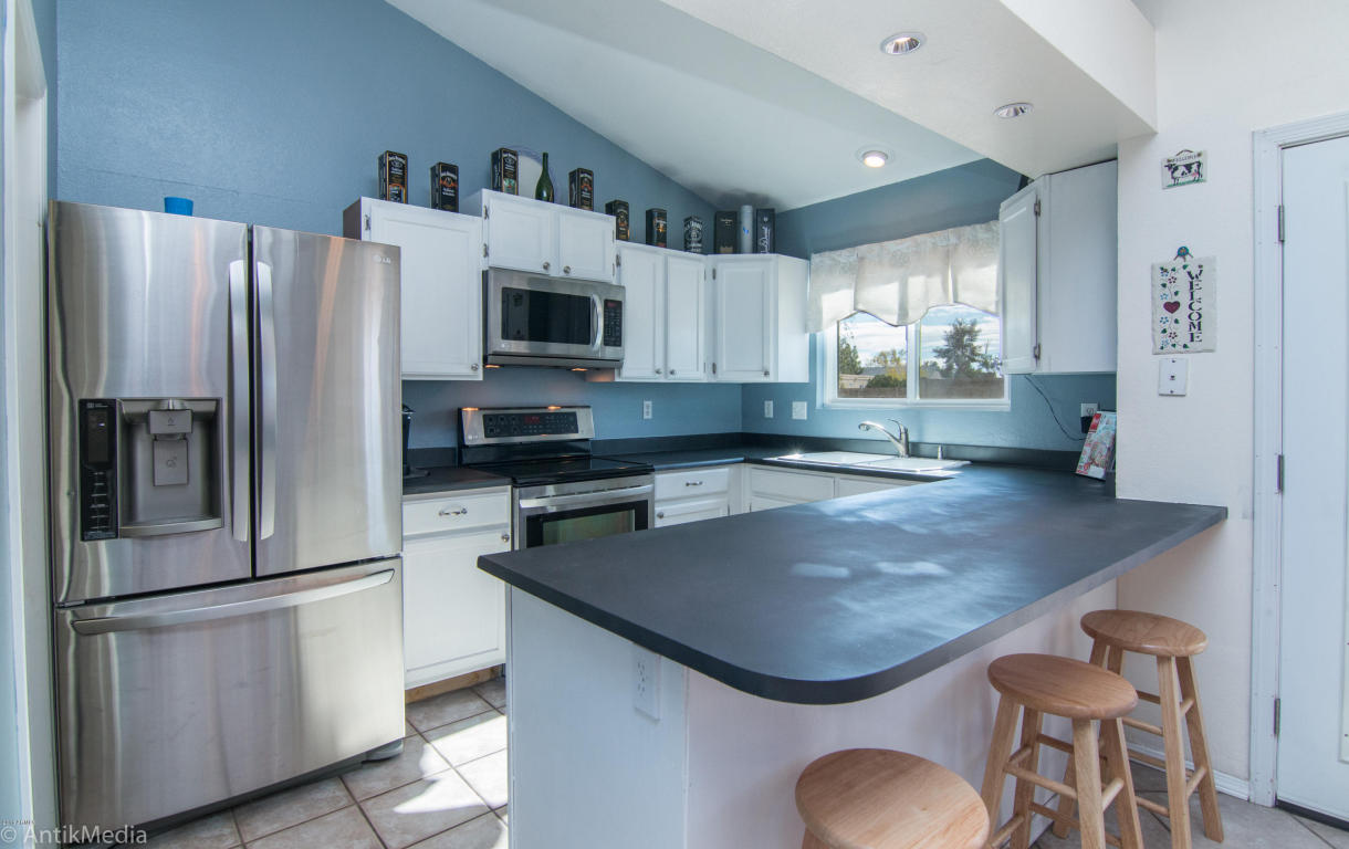 1447 E Drake Dr, Tempe, AZ 85283 photo 2