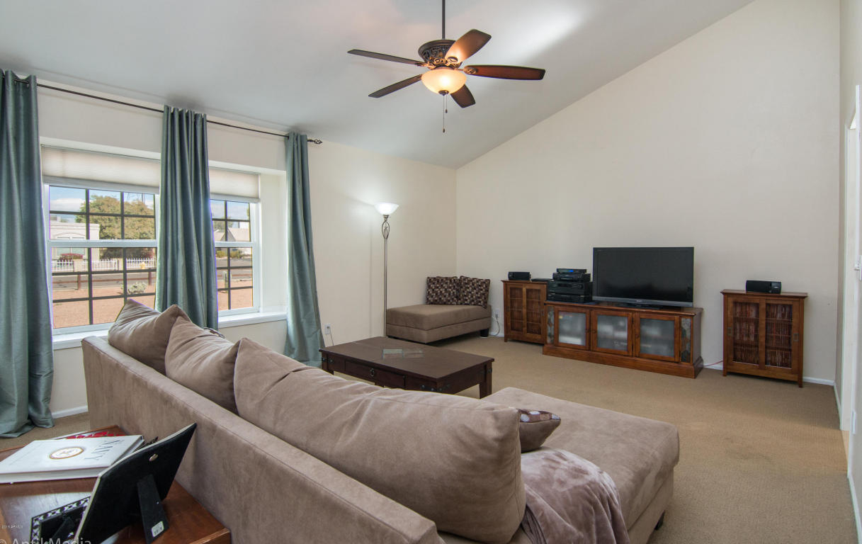 1447 E Drake Dr, Tempe, AZ 85283 photo 3