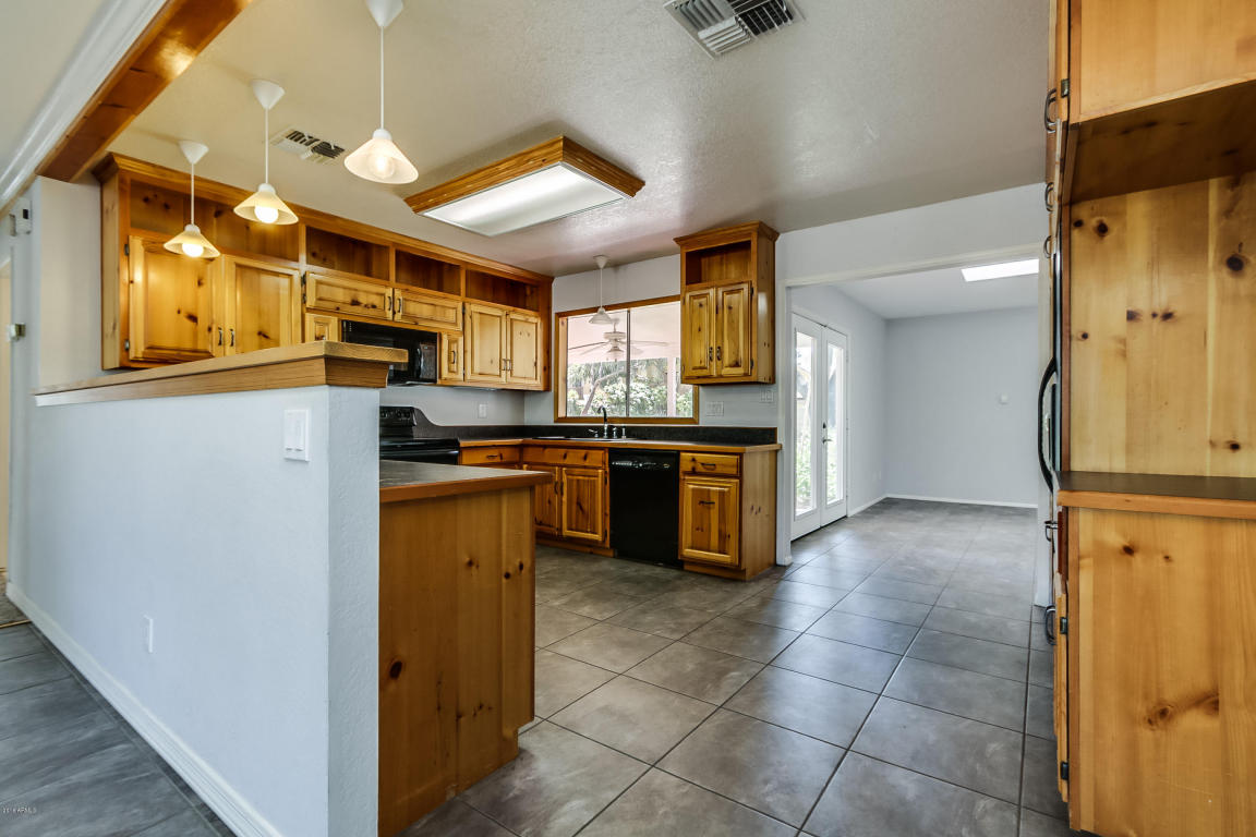 409 E Glencove St, Mesa, AZ 85203 photo 12