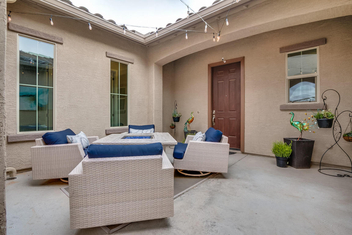3665 E Chestnut Ln, Gilbert, AZ 85298 photo 4