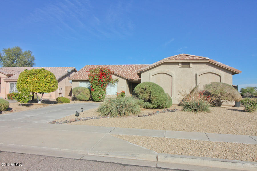 934 E Harwell Rd, Phoenix, AZ 85042 photo 4