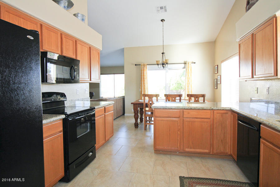 934 E Harwell Rd, Phoenix, AZ 85042 photo 18