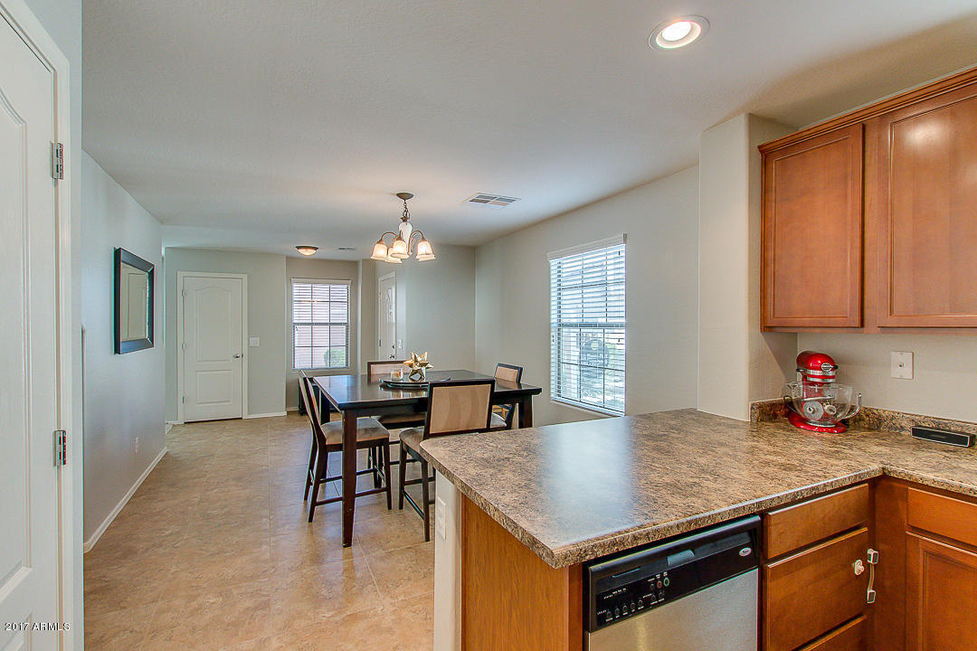 2126 S Seton Ave, Gilbert, AZ 85295 photo 2