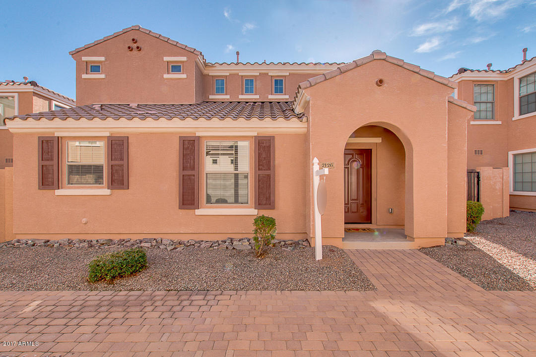 2126 S Seton Ave, Gilbert, AZ 85295 photo 1
