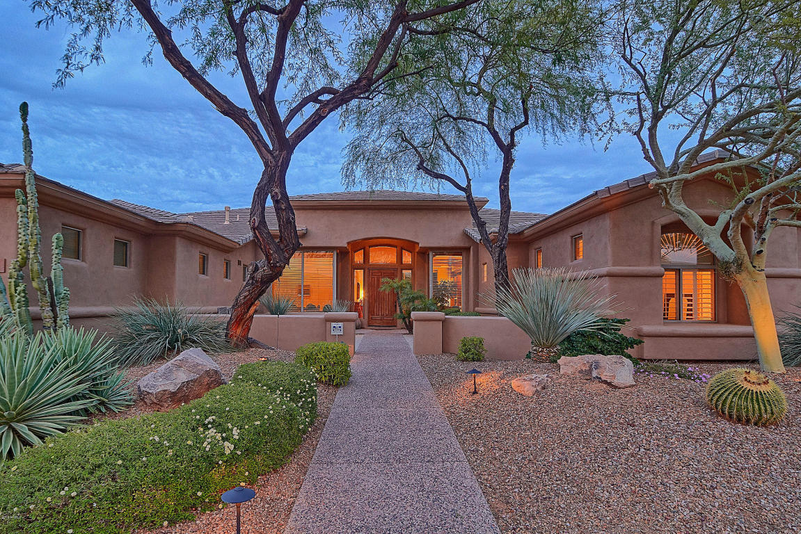 5346 E Herrera Dr, Phoenix, AZ 85054 photo 2