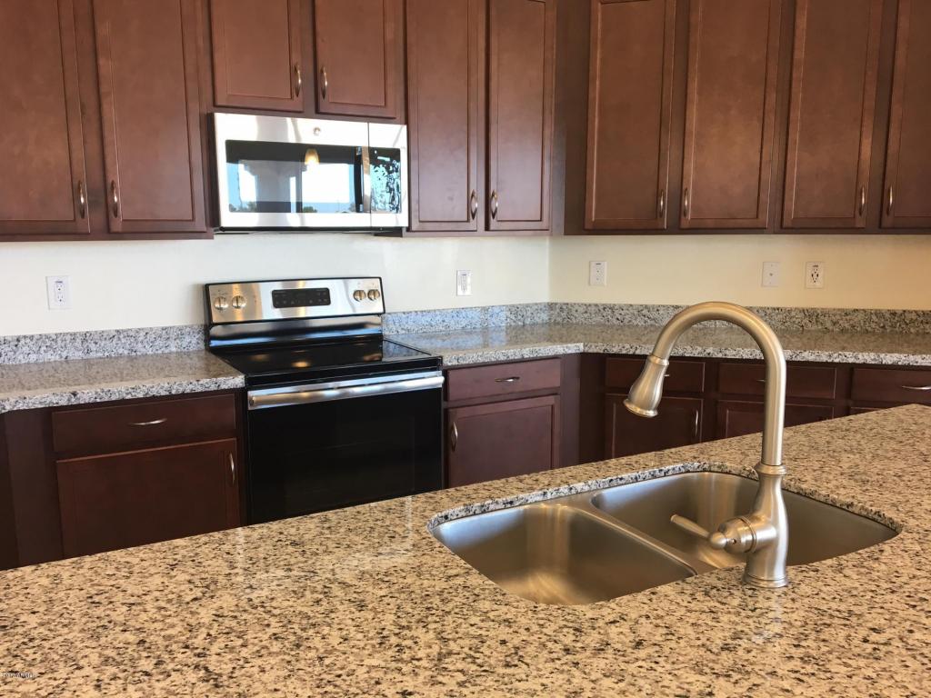 816 E Constance Way, Phoenix, AZ 85042 photo 13