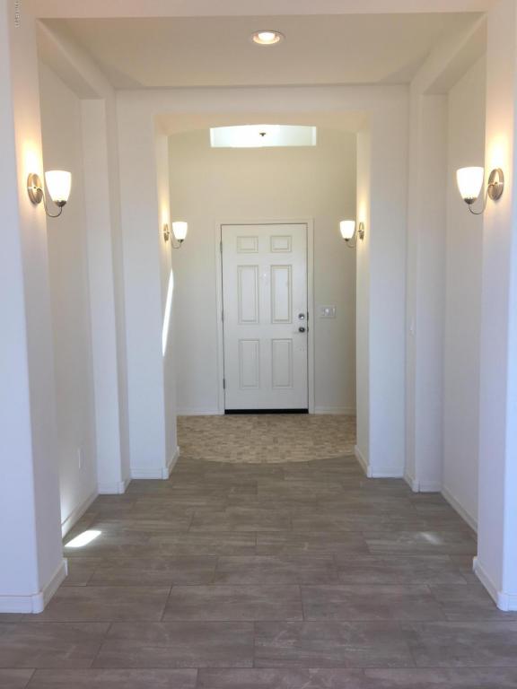 816 E Constance Way, Phoenix, AZ 85042 photo 8