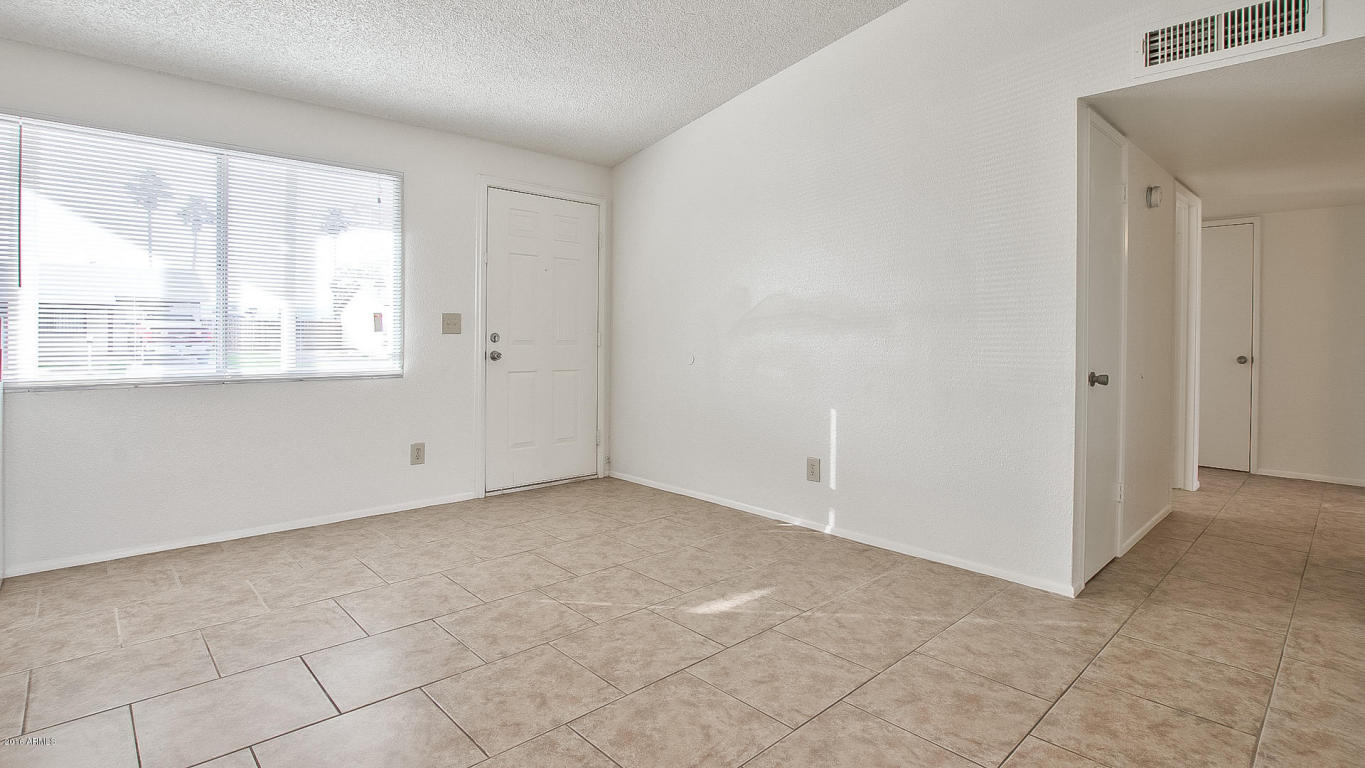 7014 W Verde Ln, Phoenix, AZ 85033 photo 5
