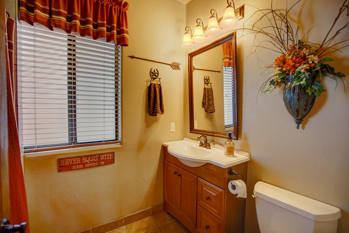2530 E Desert Ln, Gilbert, AZ 85234 photo 24