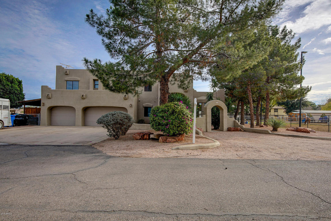 2530 E Desert Ln, Gilbert, AZ 85234 photo 3