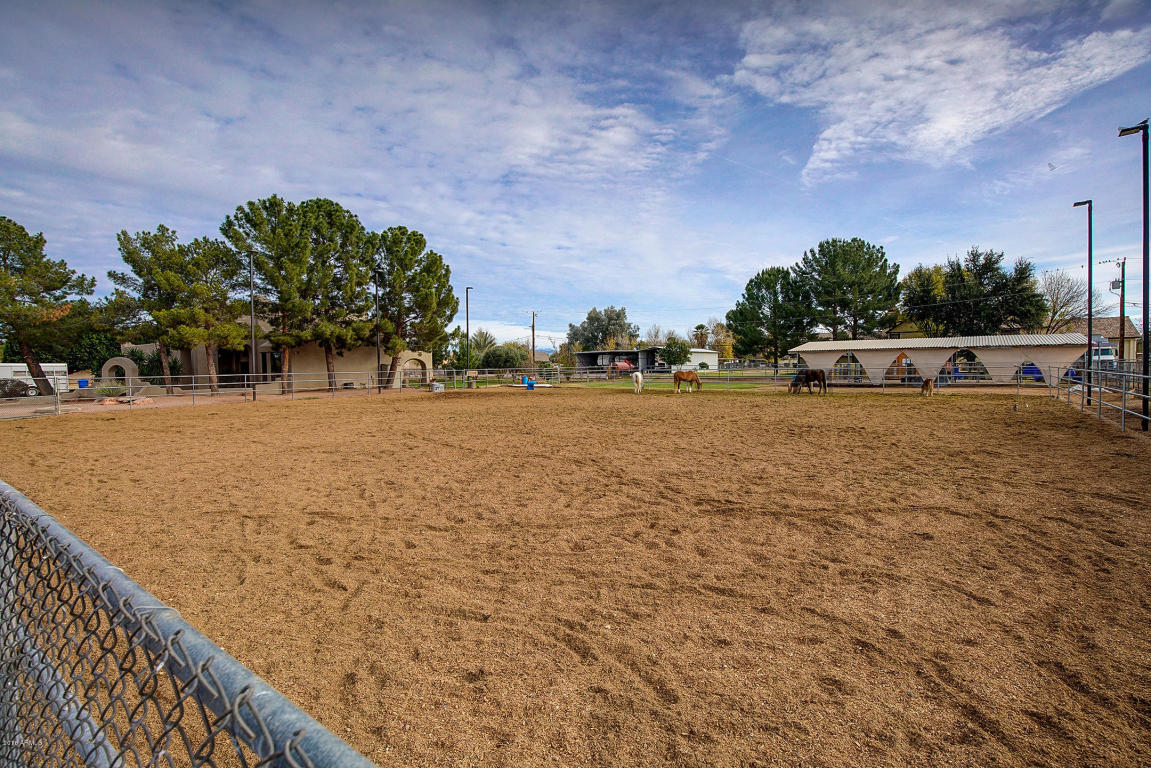 2530 E Desert Ln, Gilbert, AZ 85234 photo 49
