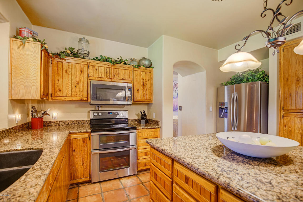 2530 E Desert Ln, Gilbert, AZ 85234 photo 13