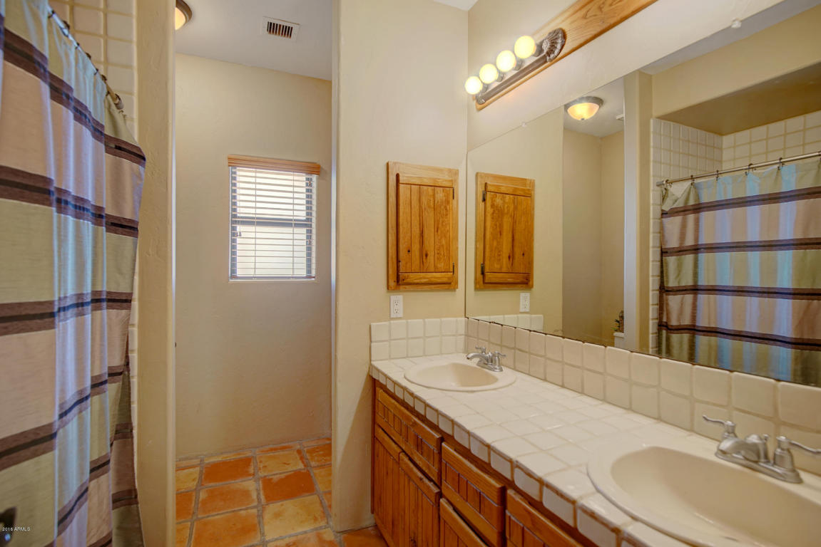 2530 E Desert Ln, Gilbert, AZ 85234 photo 38